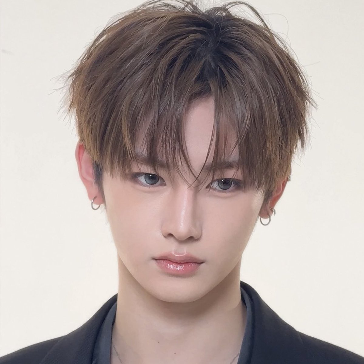 angodlee's tweet image. fuck ai bro when anxin literally looks like THIS