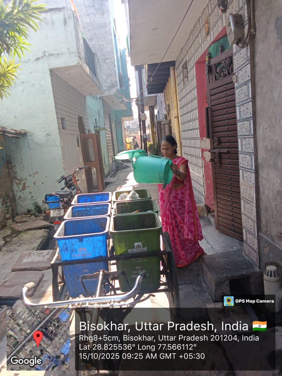 ModinagarNagar's tweet image. नगर पालिका मोदीनगर के कर्मचारी डोर टू डोर कूड़ा कलेक्शन करते हुए प्रतिदिन अपने कर्तव्यों का ईमानदारी और निष्ठा से निर्वहन कर रहे हैं।
इनके प्रयासों से शहर को स्वच्छ और सुंदर बनाए रखने में महत्वपूर्ण योगदान मिल रहा है।

#स्वच्छमोदीनगर #SwachhBharatMission #CleanModinagar