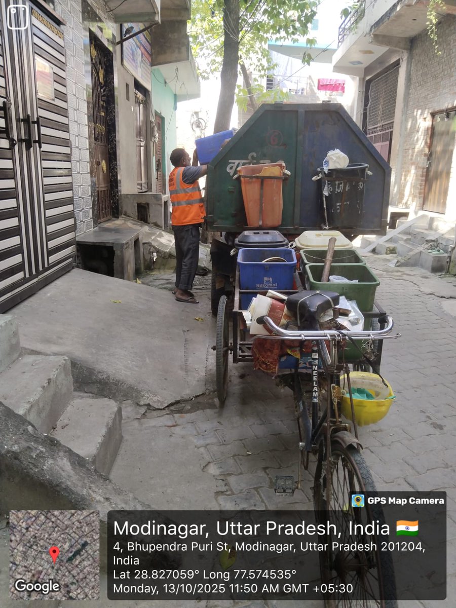 ModinagarNagar's tweet image. नगर पालिका मोदीनगर के कर्मचारी डोर टू डोर कूड़ा कलेक्शन करते हुए प्रतिदिन अपने कर्तव्यों का ईमानदारी और निष्ठा से निर्वहन कर रहे हैं।
इनके प्रयासों से शहर को स्वच्छ और सुंदर बनाए रखने में महत्वपूर्ण योगदान मिल रहा है।

#स्वच्छमोदीनगर #SwachhBharatMission #CleanModinagar