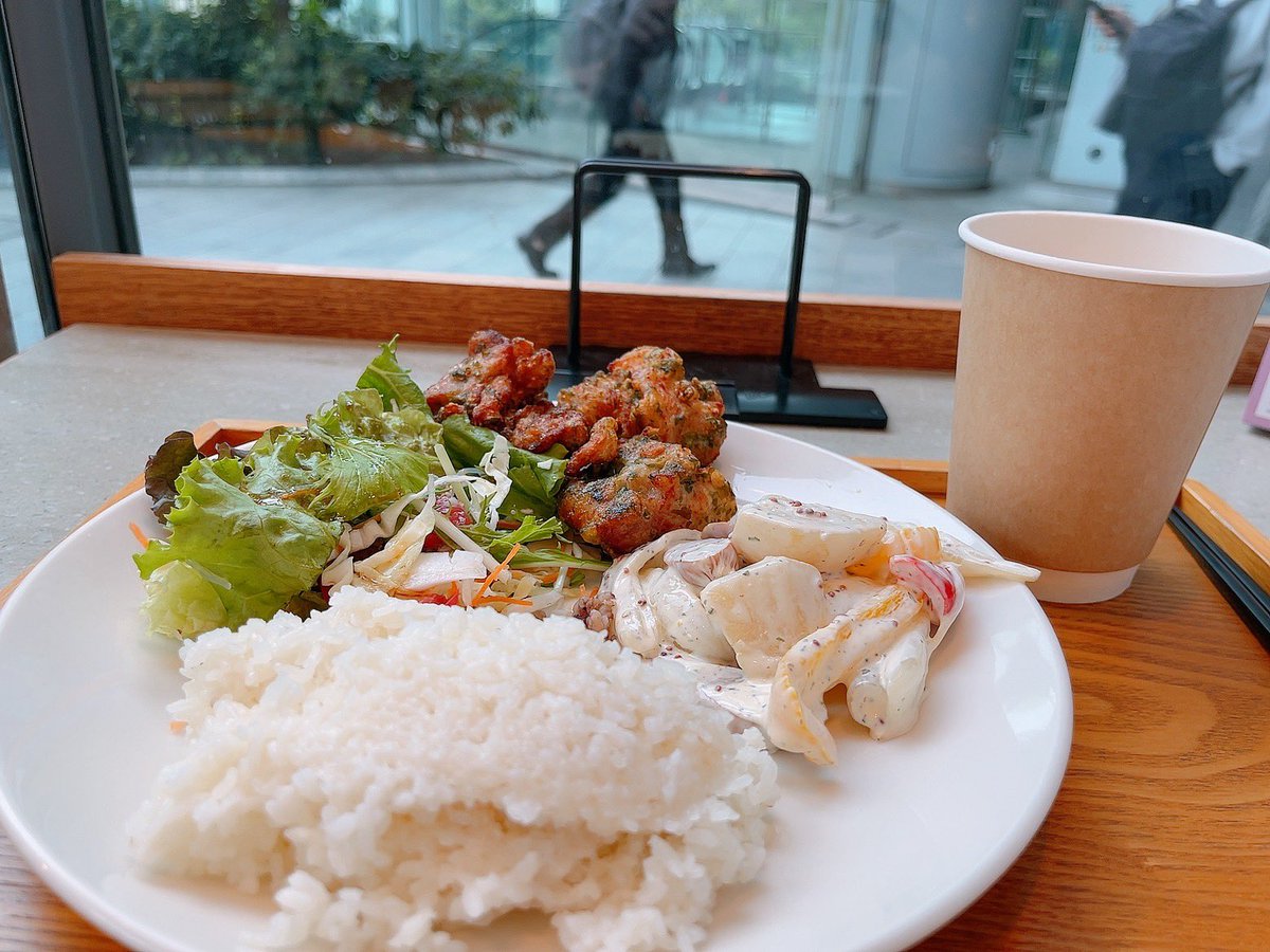 手続き終わってランチ🍽️
