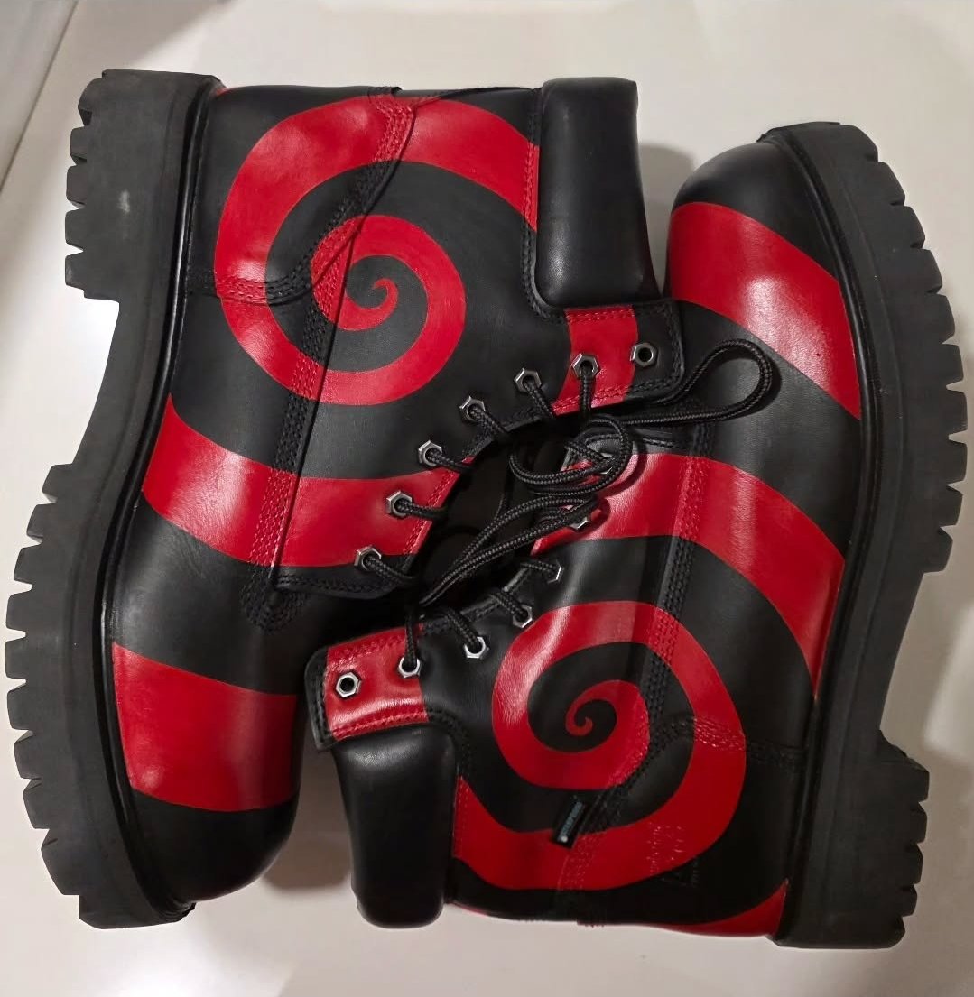 nerp83's tweet photo. All ready for Rezz Rocks got my custom inspired boots in! @OfficialRezz @sunglasssister #rezzrocks https://t.co/TRqYDjQbkf