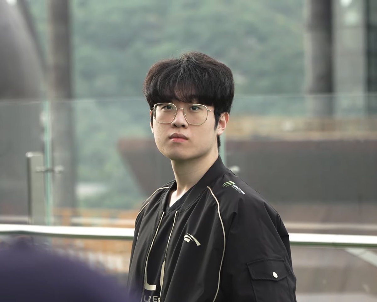 천둥¹⁰ (@god_thunduck) on Twitter photo 