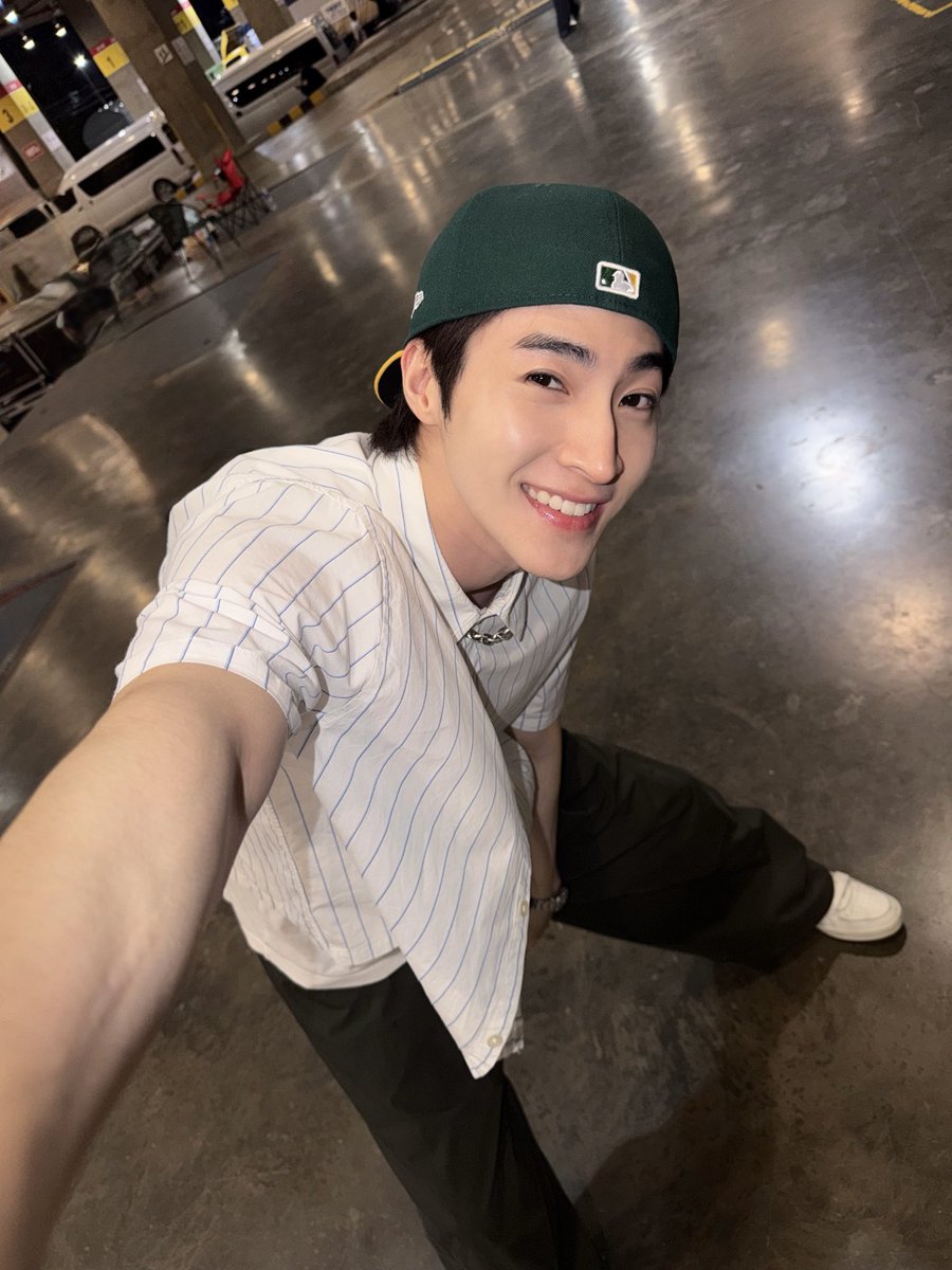 Bluepongtiwat tweet media