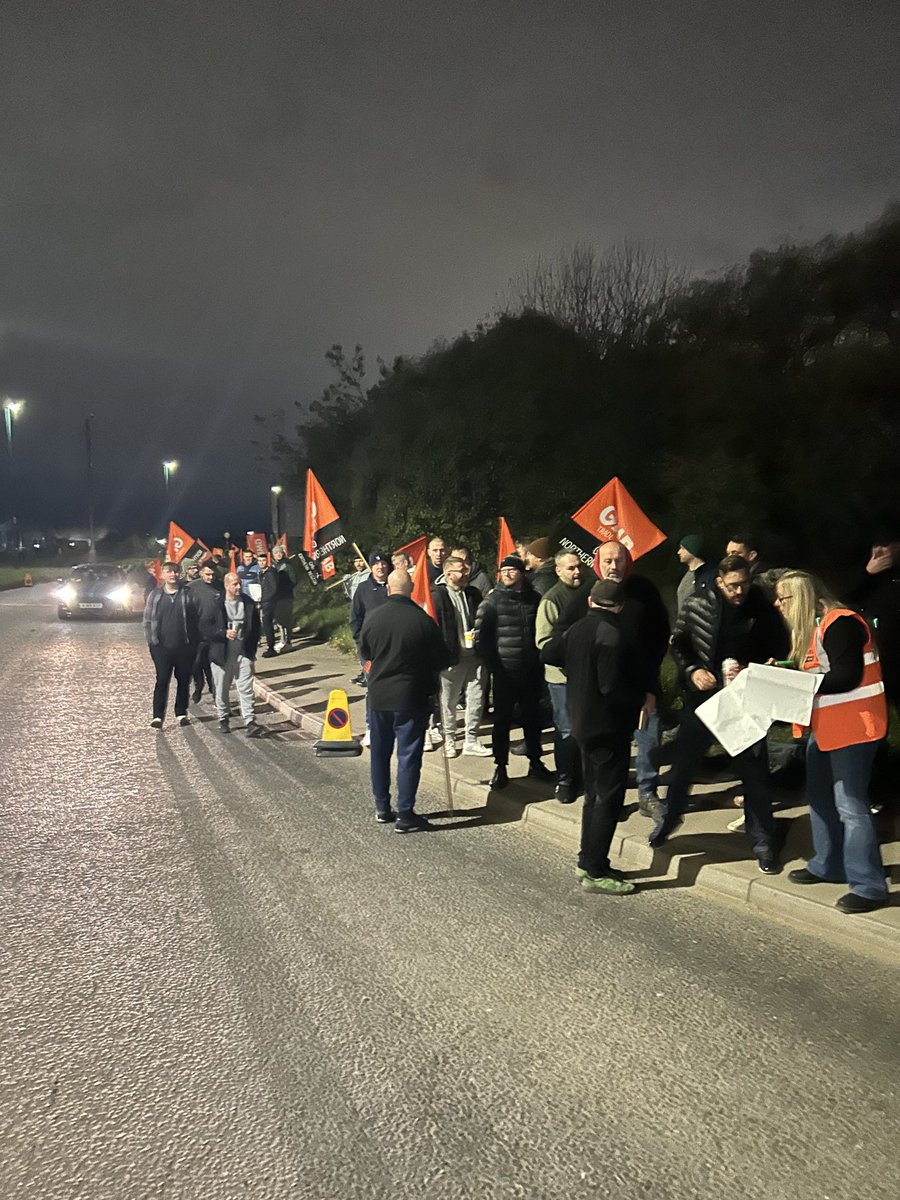 Andrew Blunt tweet media