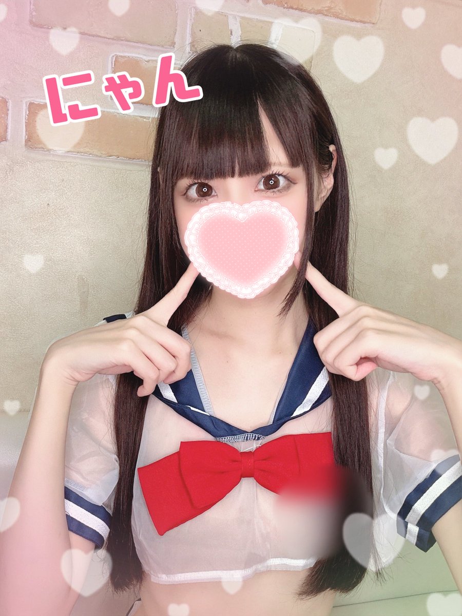 今日からスケスケ制服スタート▶️💙