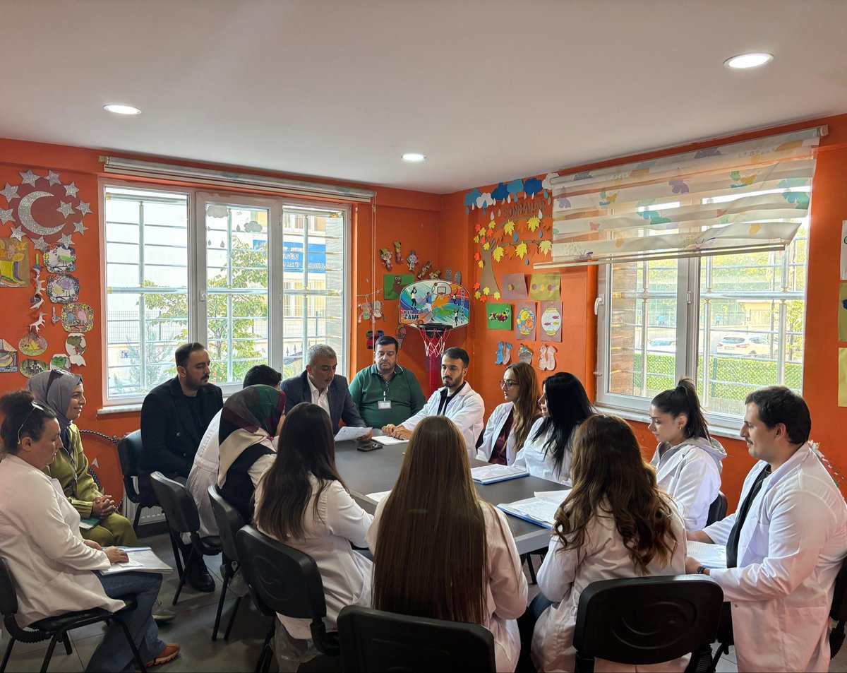 Eğitim kalitemizi artırmak amacıyla; öğrencilerimizin durumlarını tek tek değerlendirdiğimiz haftalık olağan durum değerlendirme toplantımızı gerçekleştirdik.
Kaliteli eğitim her çocuğun hakkı. <a href="/ACGUNEBAKAN/">Ahmet Ceylani GÜNEBAKAN 🇹🇷</a>