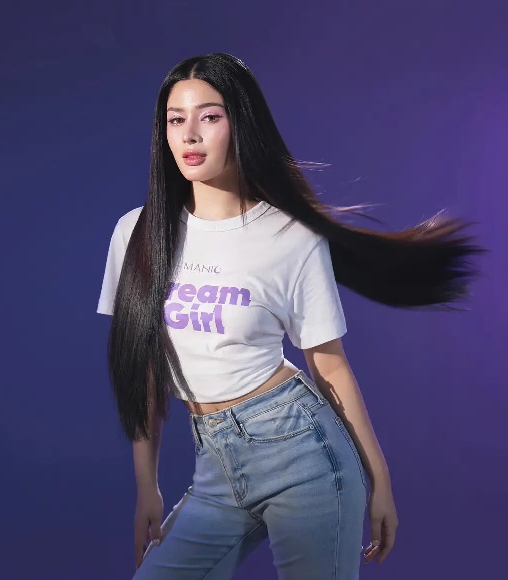 Our Dreamgirl is definitely THE Dark Horse 𓃗

AZ Martinez is Manic Beauty’s first celebrity endorser! Let’s get ready to #purchAZe, Razzles! ☾

Show your support by engaging here
vt.tiktok.com/ZSUaVbfxw/

vt.tiktok.com/ZSUaVGn7v/

MANIC DREAMGIRL AZ
#ManicBeautyxAZ | #AZMartinez