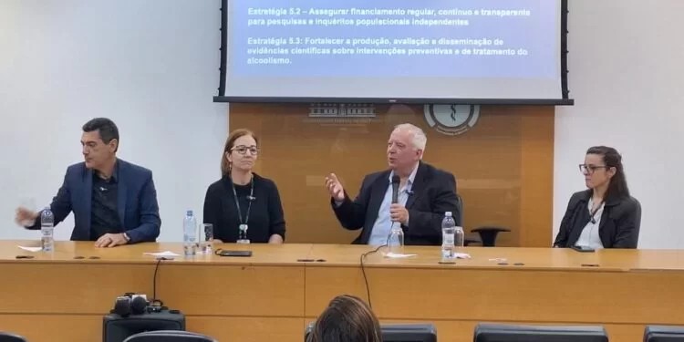 Pesquisadores do LENAD divulgam dados inéditos sobre a disponibilidade de bebidas alcoólicas e lançam documento nacional de recomendações estratégicas - Antidrogas antidrogas.com.br/2025/10/13/pes…