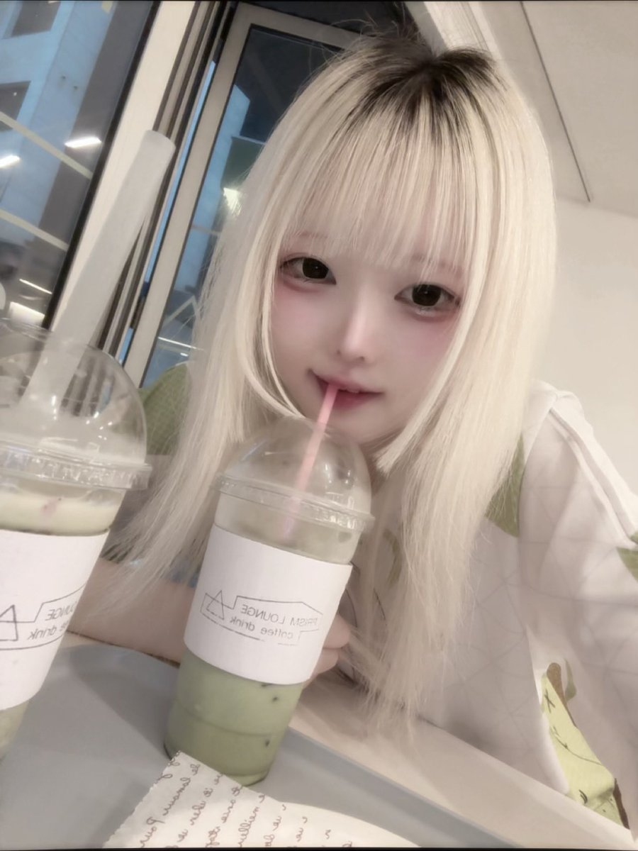 251014 가져가 아이돌

오랜만에 라이브인듯한 느낌 ~~ 후기사진 없음으로
저번에 프리즘 카페에서 찌근 사진 겅유 합니댜 🥺
케켘 요즘 날씨가 추워져서 아우터 필수에요
만나러 와줘서 너무 고맙습니댜 . . 🥰

다음 라이브는 17일 !! 아지토에서 만나요 
치어리더 특의를 입습니댜 🐙😆