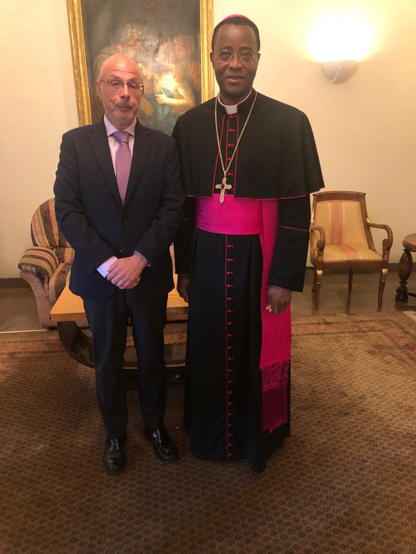 Felicitamos al Rvdo. y Excmo. Arzobispo Brian Udaigwe, Nuncio de Su Santidad Apostólica el Papa 🇻🇦 en Etiopia 🇪🇹, con motivo de su reciente presentación de cartas credenciales.