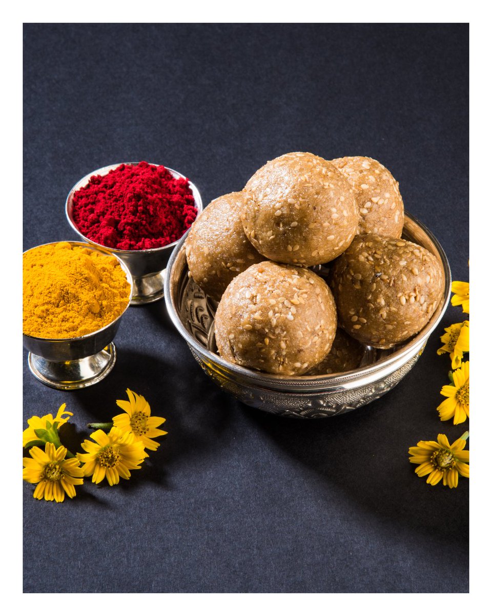 SacredDotTours's tweet image. ☀️ Rooted in the sun, bound by tradition. 🌾
Makar Sankranti unites India in color, sweetness &amp;amp; gratitude — where every kite carries a prayer of joy. 🪁💛
#MakarSankranti #IndianCulture #HarvestSpirit