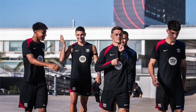 ثلاثي برشلونة لامين يامال وفيران توريس وفيرمين لوبيز سيكونوا في كامل جاهزيتهم لمباراة الكلاسيكو أمام ريال مدريد (سبورت) 