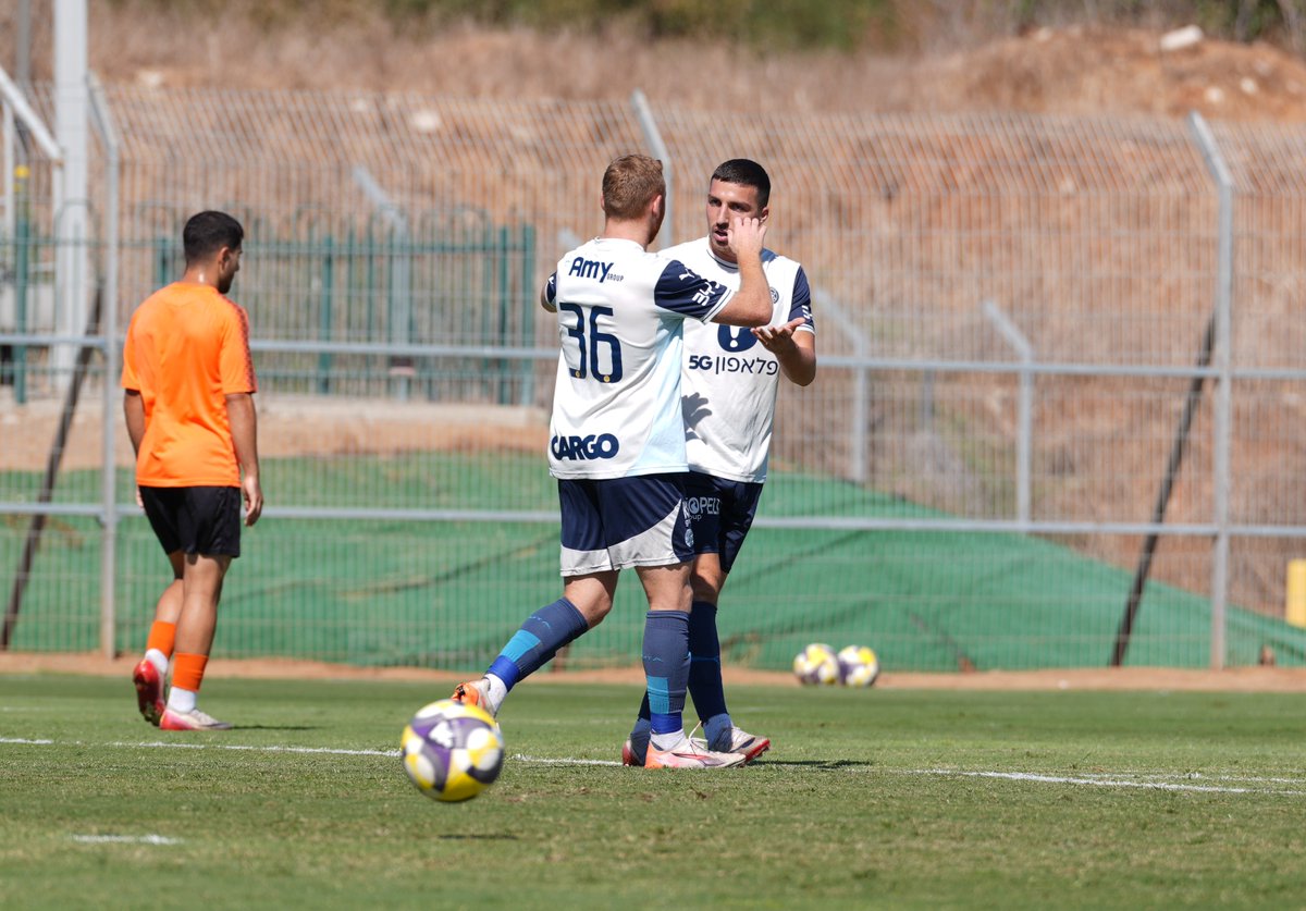 מכבי ניצחה 0:1 את הפועל כפר שלם במשחק אימון בן 80 דקות בקריית שלום. עידו שחר כבש את שער הניצחון ⚽ 

לסיקור ◀️ did.li/J2Zrl