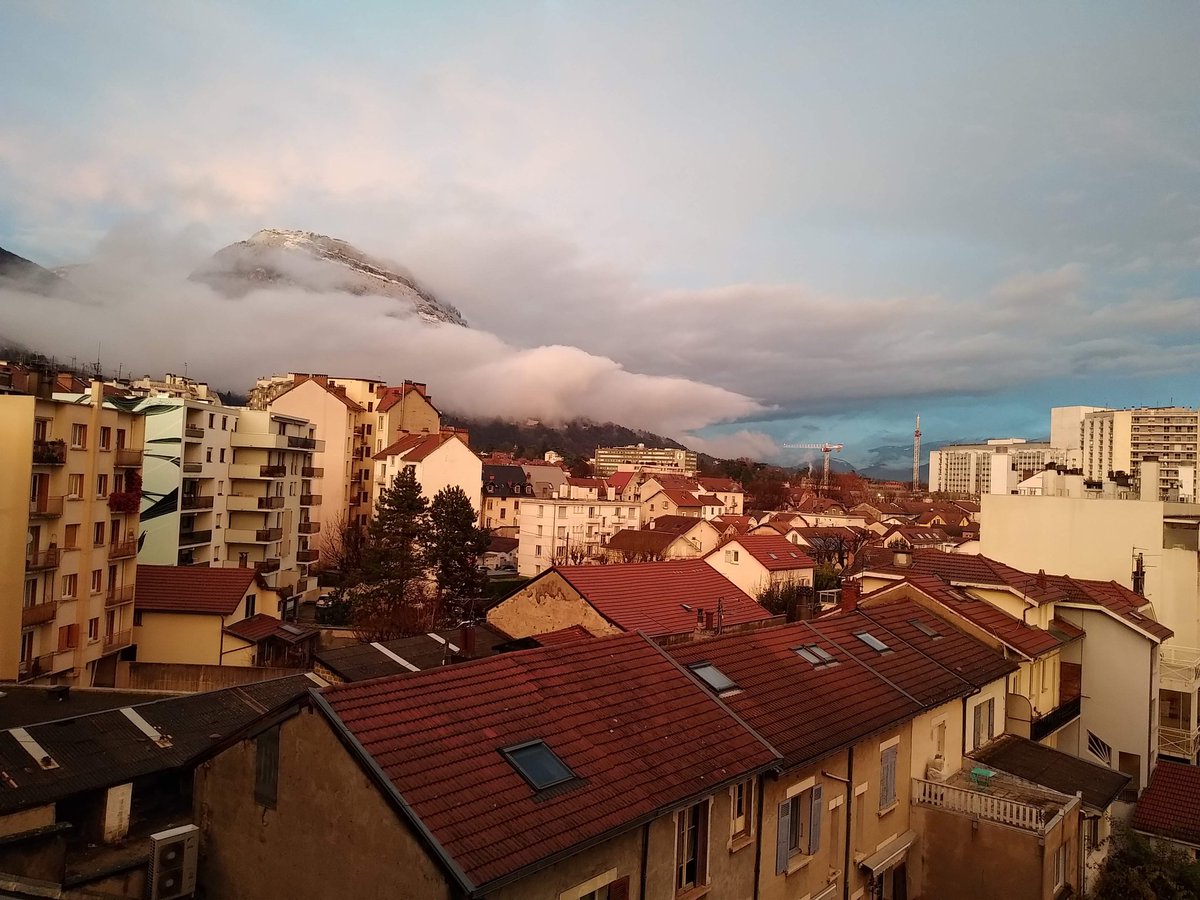 Gre1jour1photo's tweet image. #Grenoble #Chartreuse