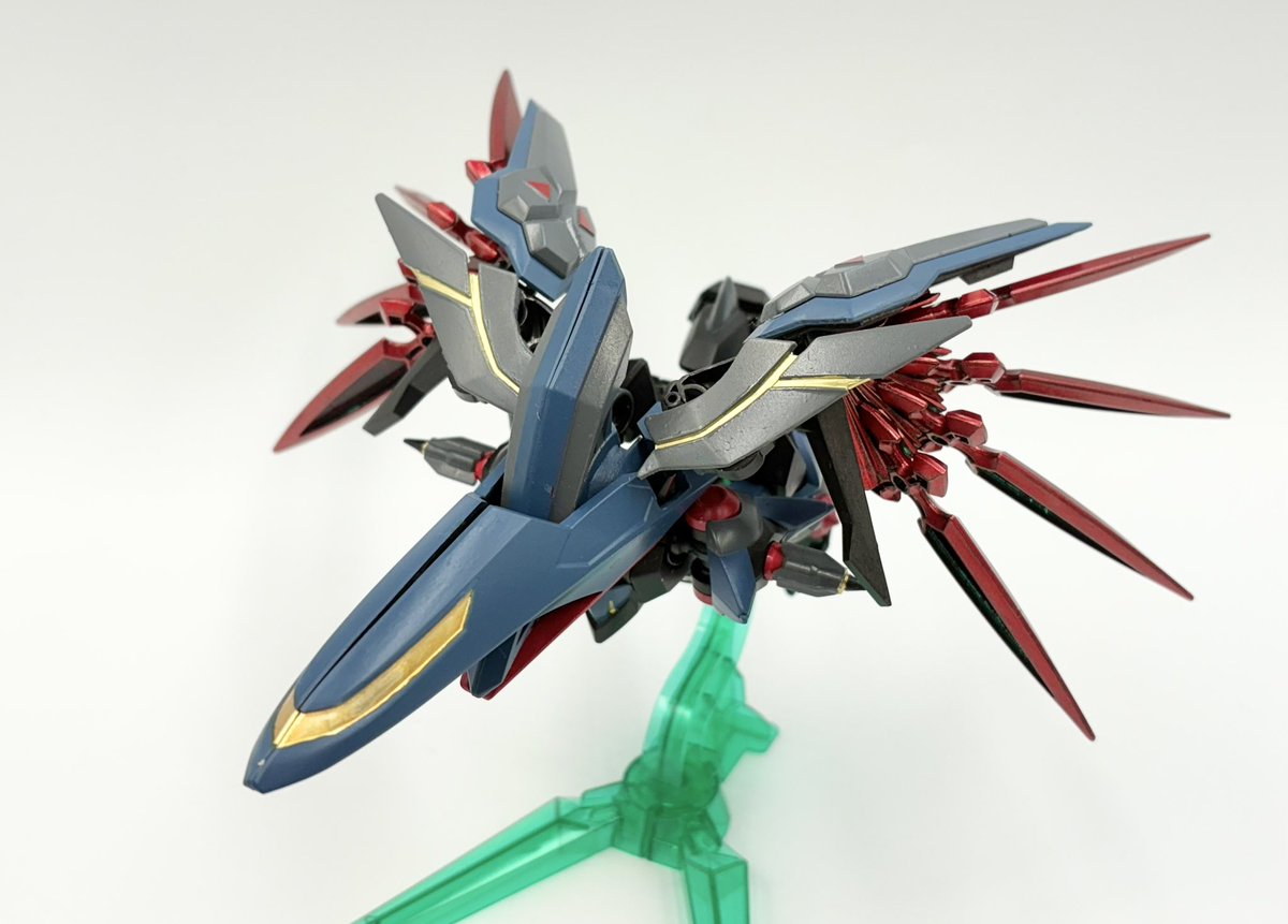 #LBX烈伝コンテスト2025
参加作品②
作品名Reギオン・ディード
ミゼルが強奪したアキレスD9とオーディーンMk-2を組み合わせてオーレギオンを再現した機体。名前のReは模倣品を表す「replica(レプリカ)」から取られており、そのスペックはオリジナルに匹敵する。

#ダンボール戦機