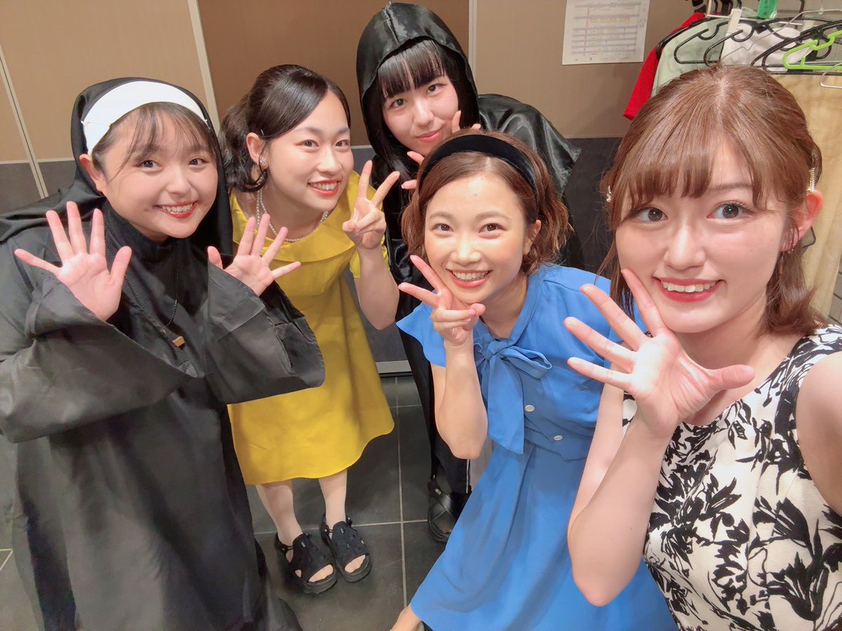 whosterrace's tweet photo. 先日、大好評の内に幕を閉じた『4分33秒』のDVD先行予約が開始しました！

なんと！【11月13日まで】割引価格で購入いただけます

1950年アメリカ。音楽史に残る超問題作を披露しようと東奔西走するコメディ✨

▼予約購入はこちらから
https://t.co/oOKJukiKMa

※発送は2026年3月頃になります https://t.co/zf2q5Kx2BD