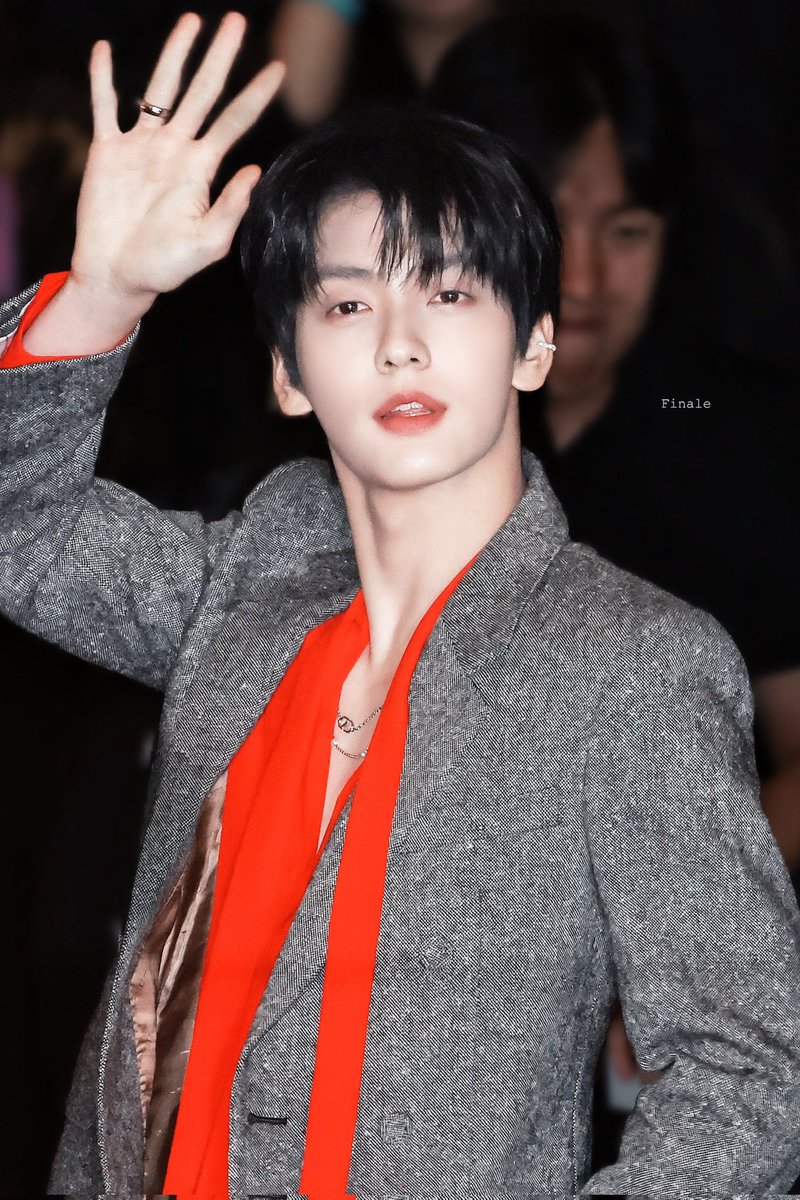 csbgirlfriend's tweet image. mommy papih #archerries