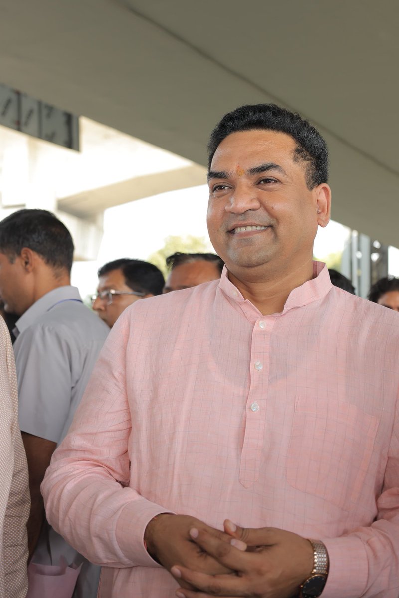 Kapil Mishra (@kapilmishra_ind) on Twitter photo рдЖрдЬ рд▓реЛрдХ рдирд┐рд░реНрдорд╛рдг рд╡рд┐рднрд╛рдЧ рджреНрд╡рд╛рд░рд╛ рдмрдиреЗ рдорджрди рд▓рд╛рд▓ рдЦреБрд░рд╛рдирд╛ рдЪреМрдХ рдХреЗ рдЙрджреНрдШрд╛рдЯрди рдХрд╛рд░реНрдпрдХреНрд░рдо рдореЗрдВ рд╢рд╛рдорд┐рд▓ рд╣реБрдЖред
рдХреИрдмрд┐рдиреЗрдЯ рд╕рд╣рдпреЛрдЧреА рдордВрддреНрд░реА рд╢реНрд░реА <a href="/p_sahibsingh/">Parvesh Sahib Singh</a> рдЬреА, рдордВрддреНрд░реА рд╢реНрд░реА <a href="/bjpravinder16/">Ravinder Indraj Singh</a> рдЬреА, рдордВрддреНрд░реА рд╢реНрд░реА <a href="/MSIRS/">MIKE STUARD</a> рдЬреА рдПрд╡рдВ рд╕рд╛рдВрд╕рдж рд╕реБрд╢реНрд░реА <a href="/BansuriSwaraj/">Bansuri Swaraj</a> рдЬреА рднреА рдЗрд╕ рд╢реБрдн рдЕрд╡рд╕рд░ рдкрд░ рдЙрдкрд╕реНрдерд┐рдд рдереЗред
рджрд┐рд▓реНрд▓реА рдХреЗ рд╕рдЪреНрдЪреЗ рдЬрдирдирд╛рдпрдХ рдФрд░ рдЖрдЬ рд▓реЛрдХ рдирд┐рд░реНрдорд╛рдг рд╡рд┐рднрд╛рдЧ рджреНрд╡рд╛рд░рд╛ рдмрдиреЗ рдорджрди рд▓рд╛рд▓ рдЦреБрд░рд╛рдирд╛ рдЪреМрдХ рдХреЗ рдЙрджреНрдШрд╛рдЯрди рдХрд╛рд░реНрдпрдХреНрд░рдо рдореЗрдВ рд╢рд╛рдорд┐рд▓ рд╣реБрдЖред
рдХреИрдмрд┐рдиреЗрдЯ рд╕рд╣рдпреЛрдЧреА рдордВрддреНрд░реА рд╢реНрд░реА <a href="/p_sahibsingh/">Parvesh Sahib Singh</a> рдЬреА, рдордВрддреНрд░реА рд╢реНрд░реА <a href="/bjpravinder16/">Ravinder Indraj Singh</a> рдЬреА, рдордВрддреНрд░реА рд╢реНрд░реА <a href="/MSIRS/">MIKE STUARD</a> рдЬреА рдПрд╡рдВ рд╕рд╛рдВрд╕рдж рд╕реБрд╢реНрд░реА <a href="/BansuriSwaraj/">Bansuri Swaraj</a> рдЬреА рднреА рдЗрд╕ рд╢реБрдн рдЕрд╡рд╕рд░ рдкрд░ рдЙрдкрд╕реНрдерд┐рдд рдереЗред
рджрд┐рд▓реНрд▓реА рдХреЗ рд╕рдЪреНрдЪреЗ рдЬрдирдирд╛рдпрдХ рдФрд░
