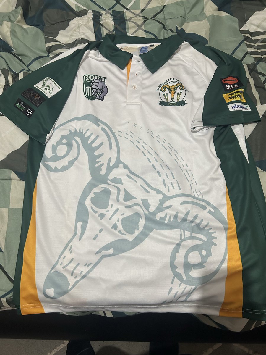 RedbackJim's tweet photo. @Jacurtis95 newest addition 2 the shirt collection.
Hopefully wearing against @RisdonCricket and Pirates this season.
#TheFavouriteSonReturns #BlackRam https://t.co/SkaSJmo8yx