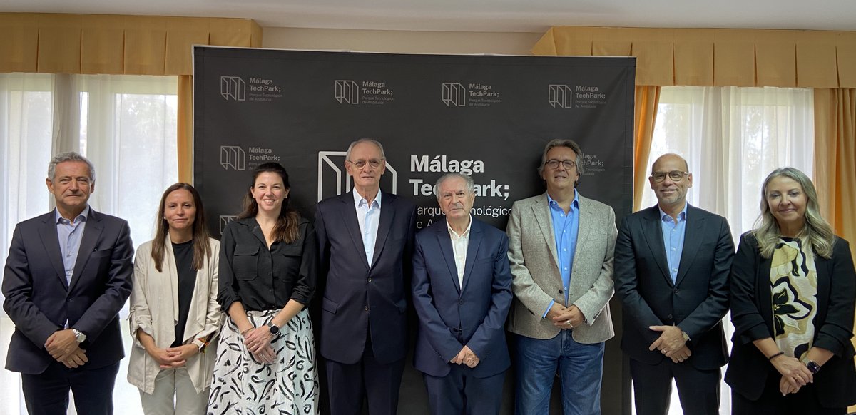 📢 #MálagaTechPark recibe al presidente del Consejo Económico y Social de España (<a href="/CESEspana/">Consejo Económico y Social de España</a>), Anton Costas.

Durante la visita, el presidente ha conocido de primera mano el ecosistema de #innovación que impulsa el parque.