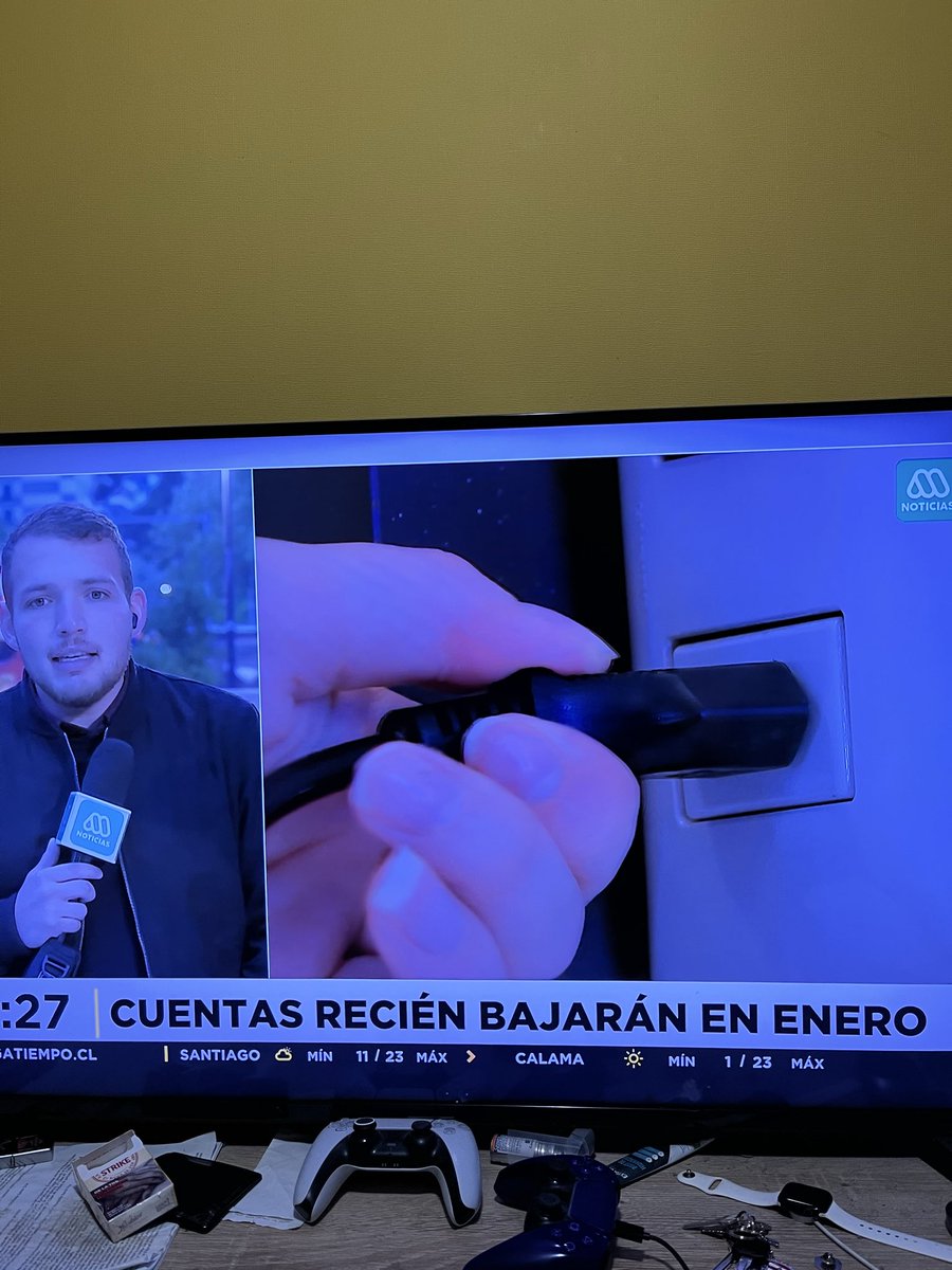 RodrigoSanders's tweet image. Y donde chucha están las protestas???