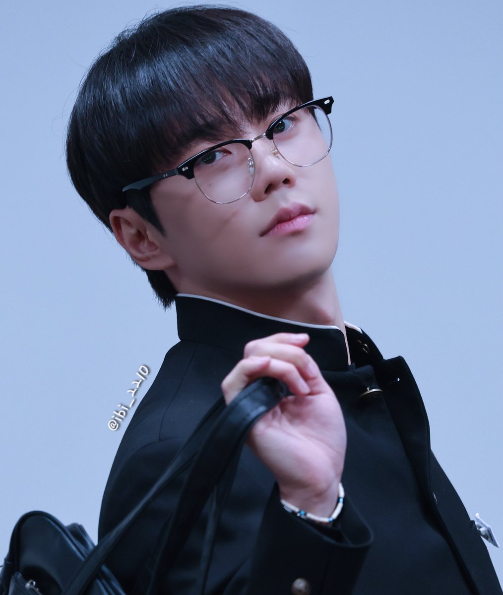 이비 tweet media