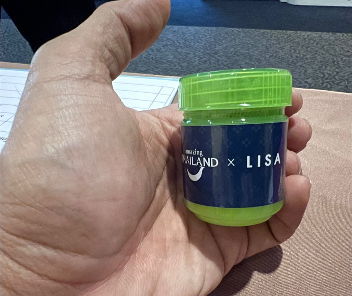 It seems like it’s a complimentary gift given out at the press (announcement) event today 🤣 

YADOM x LISA x <a href="/go2Thailand/">AmazingThailand</a> <a href="/AmazingThailand/">AmazingThailand</a> 

ctto

<a href="/wearelloud/">LLOUD</a> <a href="/AmazingThailand/">AmazingThailand</a> 

#LISAxAmazingThailand
#LISA #AmazingThailand