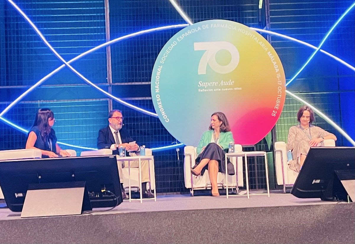 70 Congreso SEFH (@sefhcongreso) on Twitter photo Acto inaugural. <a href="/bautista_ojed/">Carlos Bautista</a> nos da la bienvenida con una reflexión: una vida feliz o una vida significativa?
#sefh25 Acto inaugural. <a href="/bautista_ojed/">Carlos Bautista</a> nos da la bienvenida con una reflexión: una vida feliz o una vida significativa?
#sefh25