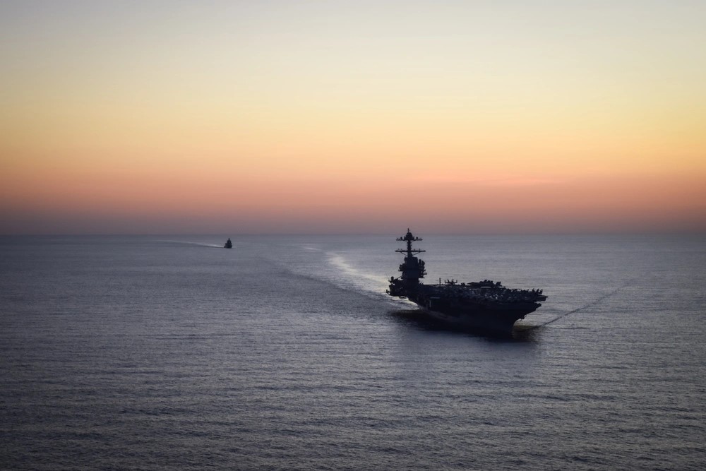 NATO_MARCOM's tweet photo. The worldโs largest aircraft carrier, USS Gerald R. Ford ๐บ๐ธ , operates with Italian Navyโs ITS Paolo Thaon di Revel ๐ฎ๐น , flagship of #SNMCMG2, in the Mediterranean.
Strength, unity, and readiness at sea. โ๏ธ๐
#WeAreNATO #US6thFleet https://t.co/aIVuHpZ0t5