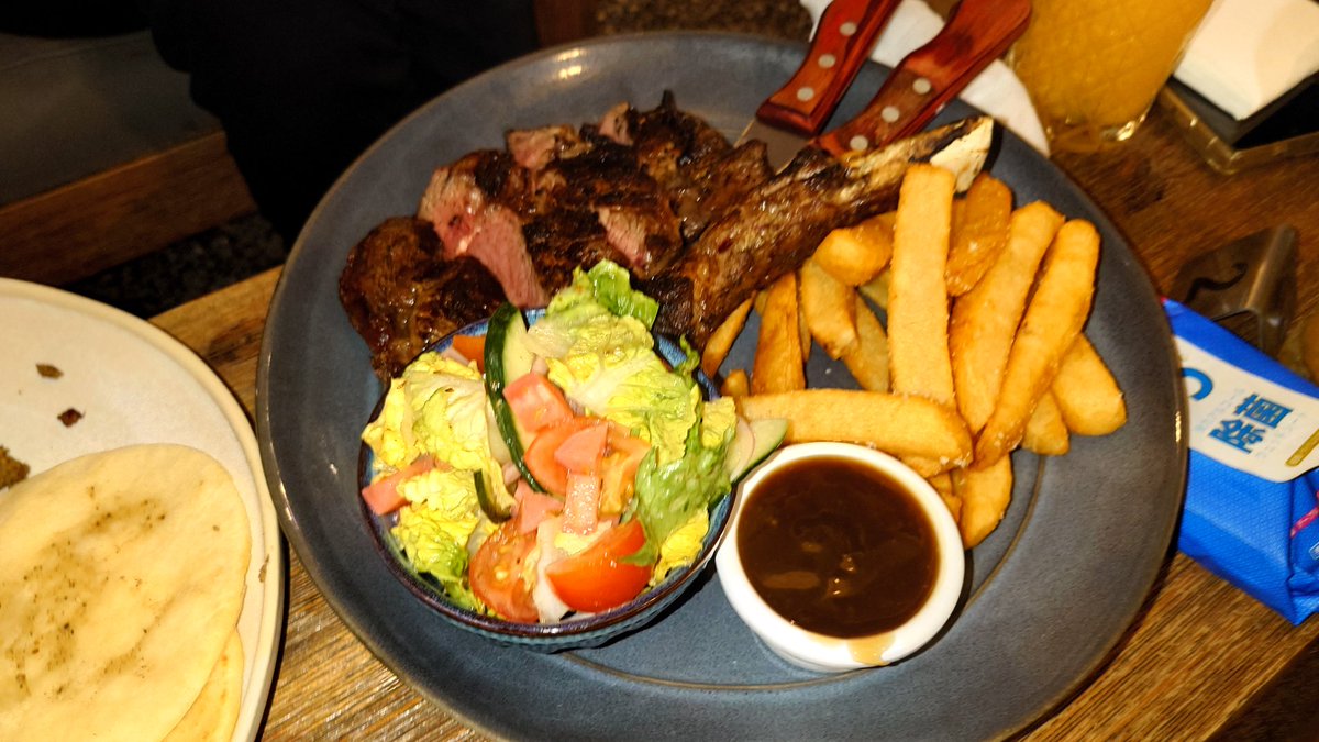 オーストラリアのパブ
ボリュームもヤバいけど味も絶品（笑）