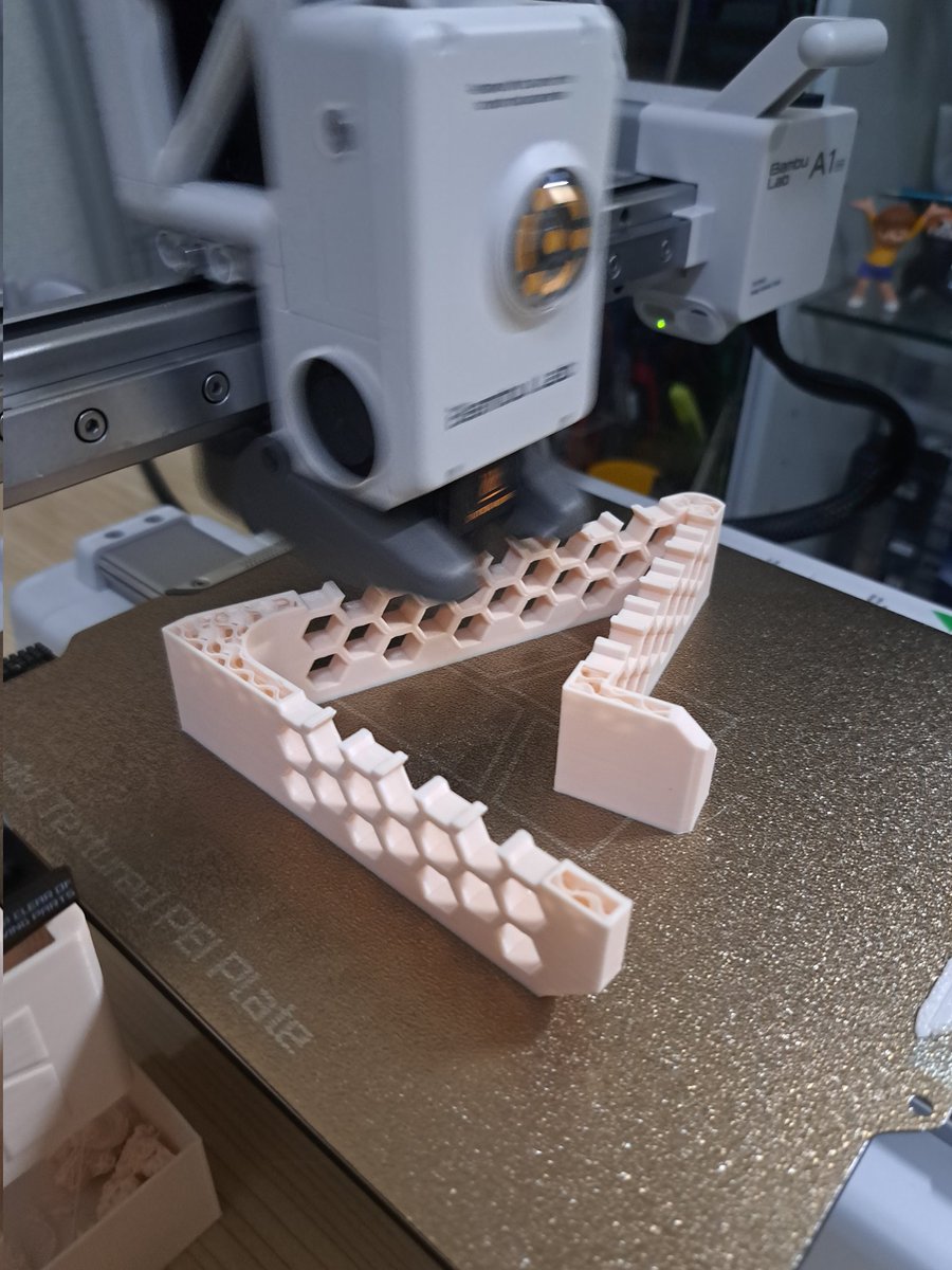 awawa_pen's tweet photo. 3Dプリンター
a1miniからp2sにアップデートしたいな https://t.co/Y3IftG6QcY
