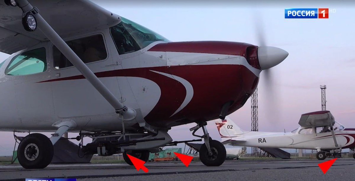 bayraktar_1love's tweet image. Russians have begun installing machine guns on light aircraft to intercept drones.