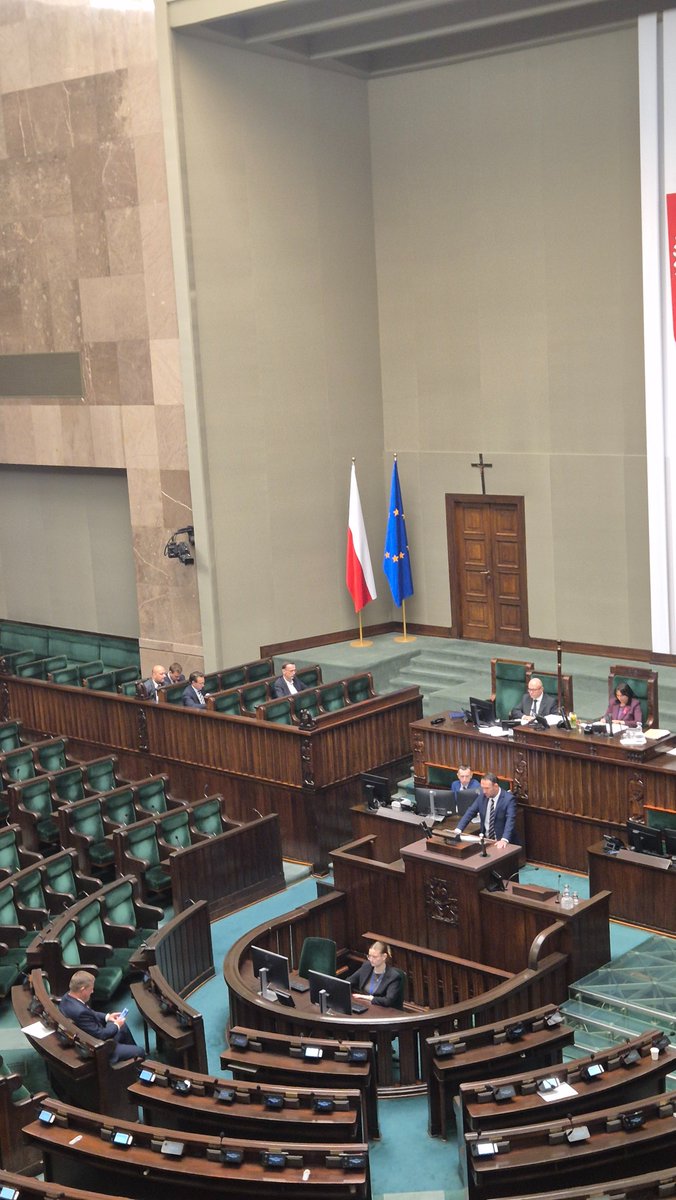 #Zmarnowane2lata
Kolejna rocznica tego rządu, a na posiedzeniu 4 członków rządu, czy tak wygląda #RobimyNieGadamy