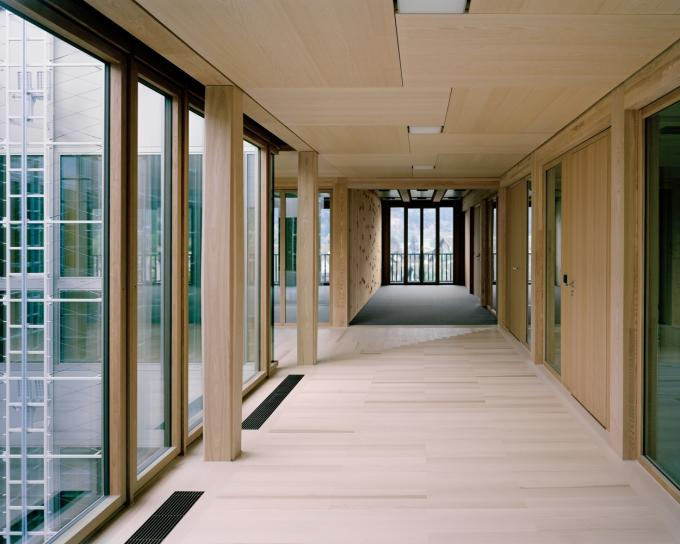 VtSM4UMGfj73973's tweet image. Eloyd Doors &amp;amp; Windows supported the North Sarnen project with durable, custom aluminum windows &amp;amp; doors, ensuring smooth installation &amp;amp; high-quality results.
📞 Contact us: +86 189 0281 2321
🌐 aluminiumwindowsdoor.com
#eloyd #customwindows #projectcase