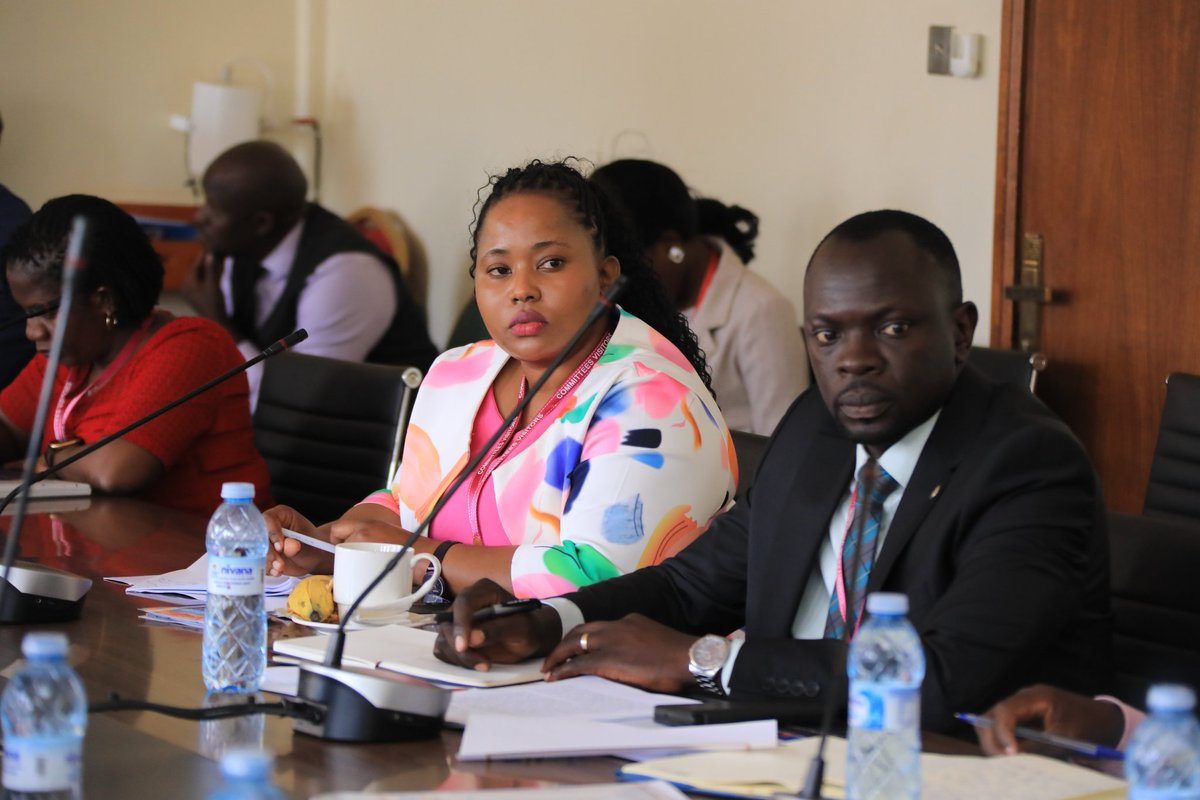 Parliament_Ug's tweet photo. New HIV infections in Uganda have dropped from 96,000 in 2010 to 37,000 in 2024, and AIDS deaths from 56,000 to 20,000, according to Uganda AIDS Commission (@aidscommission) Director, Partnership, Tom Etti who was appearing before the Committee on HIV/AIDS today. https://t.co/UeRT0VG52l