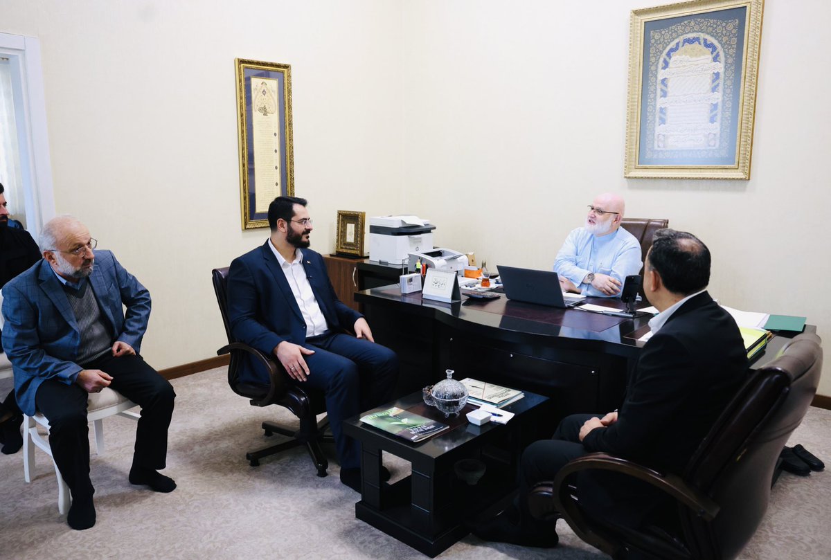 Dünya Beyaz Baston Körler ve Güvenlik Günü vesilesiyle, Hz.Osman Kız Kuran Kursunda görme engelli kursiyerleri ve hocalarımızı ziyaret ettik.

Eğitimde ve hayatın hiçbir alanında engel tanımayan sevgili komşularımı tebrik ediyorum.

Her anınızda hep yanınızda olmaya devam