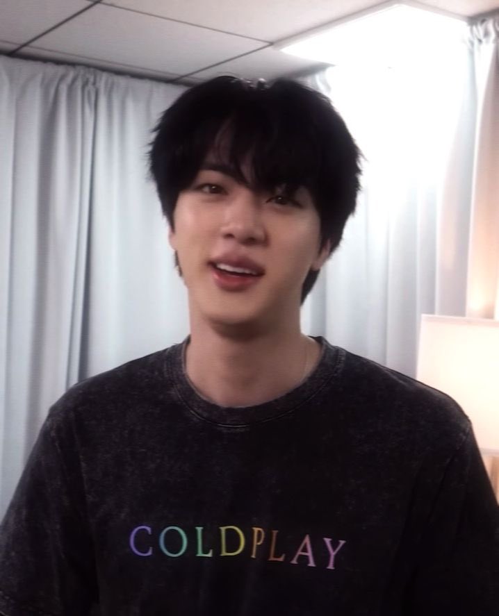 Jinver_7's tweet image. ⁌ ʜʙᴅ ᴊɪɴ ᴍʏ ʟᴏᴠᴇ ⁍ 🎂🐹💜

ขอให้พี่พบเจอแต่สิ่งดี ๆ ใช้ชีวิตอย่างมีความสุข สุขภาพร่างกายแข็งแรง ขอบคุณมาก ๆ ที่เกิดมาให้พวกเราได้รัก ดีใจที่โลกนี้มี คิมซอกจิน ☺️ อยู่มอบความรักและรอยยิ้มให้กับ มบ และอาร์มี่ไปตลอดเลยน้าาา 🫶💐

#JinDay
#HAPPYJINDAY
#HappyBirthdayJin