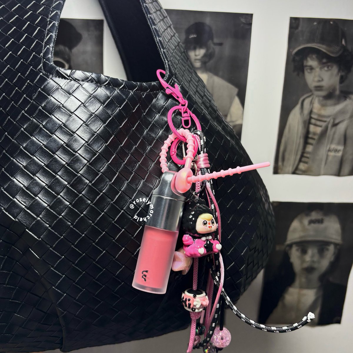 roselymarchela's tweet photo. can’t stop COLLECTING their stuff 😭 https://t.co/ZAR3YyQG1H