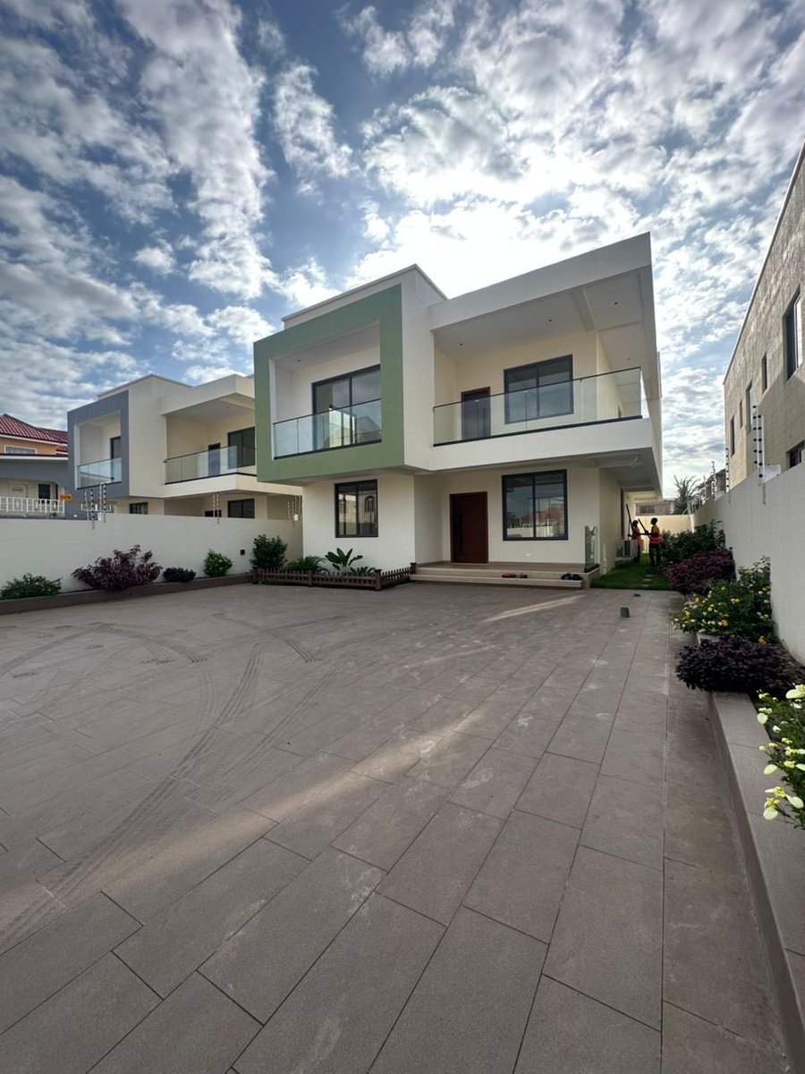 For Sale📌

Executive 4 Bedrooms House With Boys Quarter 
East Legon-West Trassaco

Call or WhatsApp 
0243019939