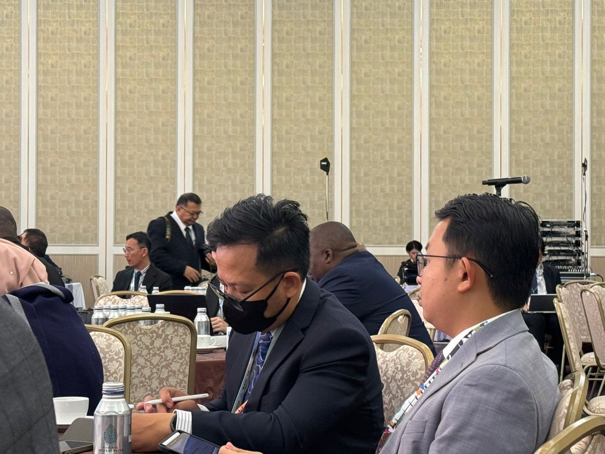 adamazim's tweet photo. Session 7 at #IMF2025 on “Intergenerational Cooperation and Inclusive Governance.”
An inspiring dialogue on how cities can empower all voices—especially youth and elders—to shape inclusive, future-ready governance.
#InclusiveGovernance #YouthLeadership #IntergenerationalJustice #CityLeadership
@UNHABITAT @UNESCAP @UNDESA
@MaleCitymv