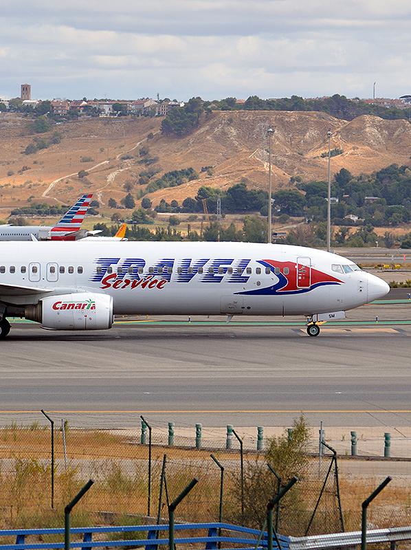 #BuenosDias desde otro punto de #spotting en #Barajas, vuelo procedente de <a href="/PragueAirport/">Prague Airport</a> (PRG)

👉Vuelo de <a href="/AirEuropa/">Air Europa</a> UX3852 
👉Operado por <a href="/SmartwingsGroup/">Smartwings</a> #TravelService
QS1056/TVS1056

✈️
#Boeing #B739 #travelservice (OK-TSM)
✈️
 #avgeek #aviation #aviation4u
#aviationdaily