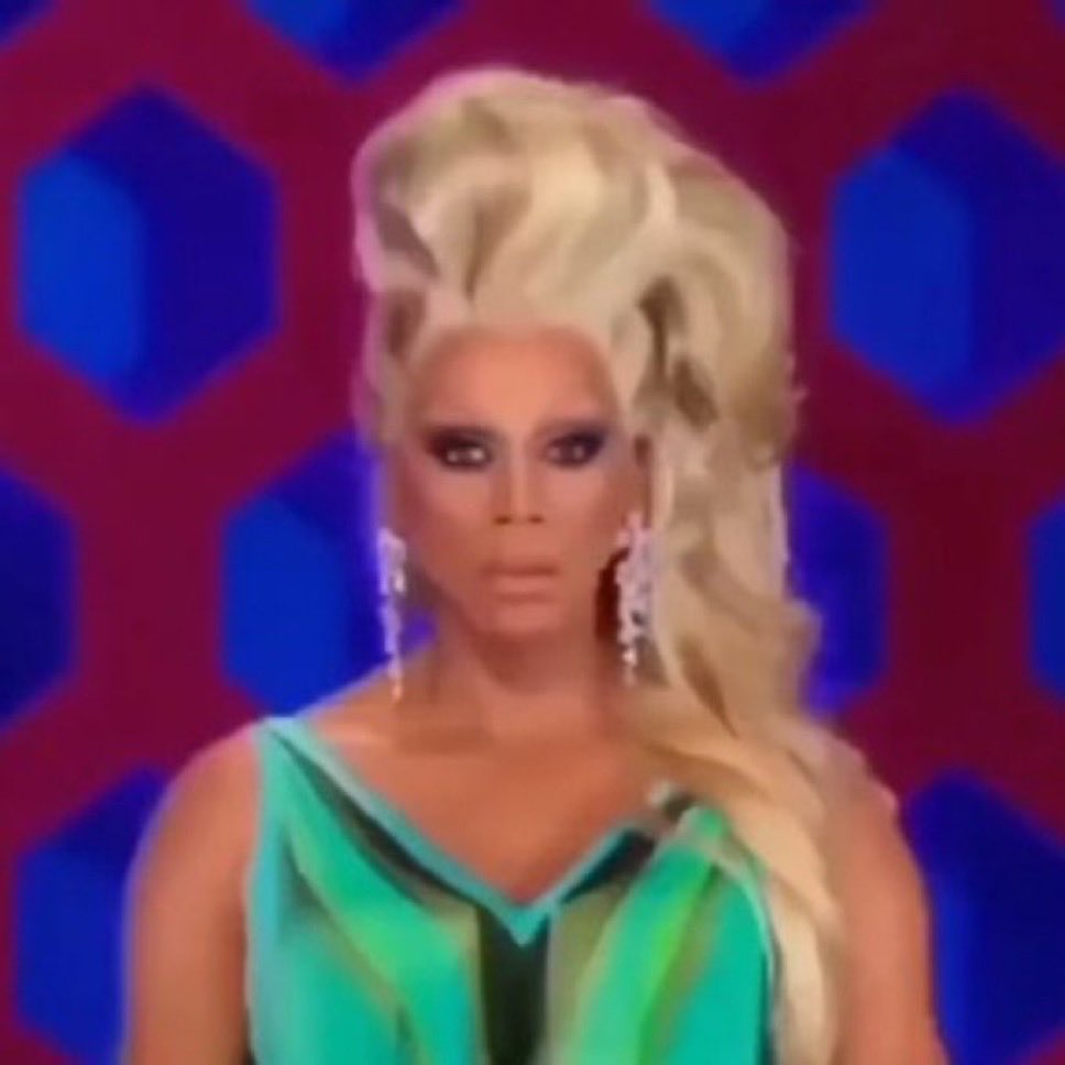 la gente con el chaquetón ya