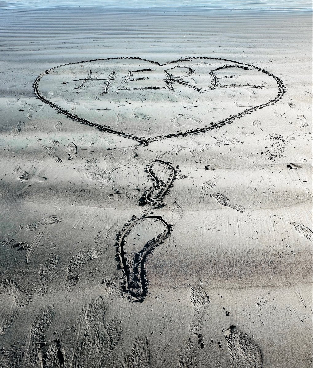 Good night! 

Only footprints remain