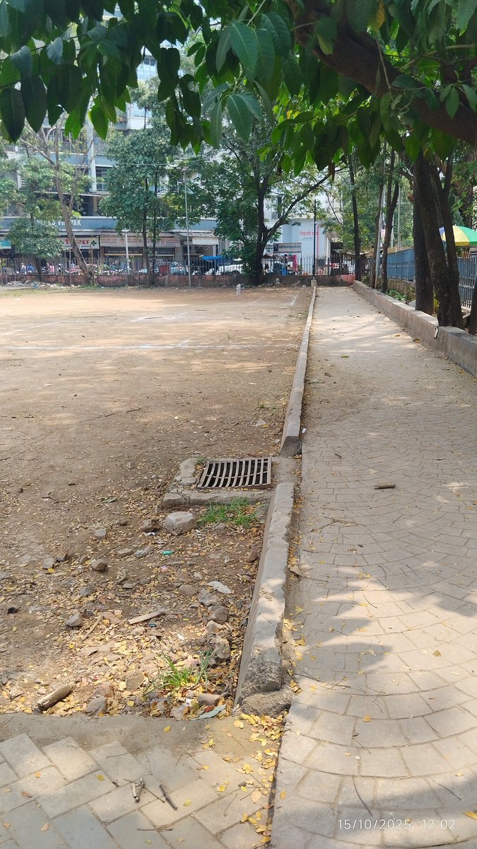 Amrut_HM's tweet photo. At Nehru Maidan Walking Tracks cleaning not done so far since morning 
Please look into this matter @RallyoftheLakes https://t.co/a3KO6E9xYg