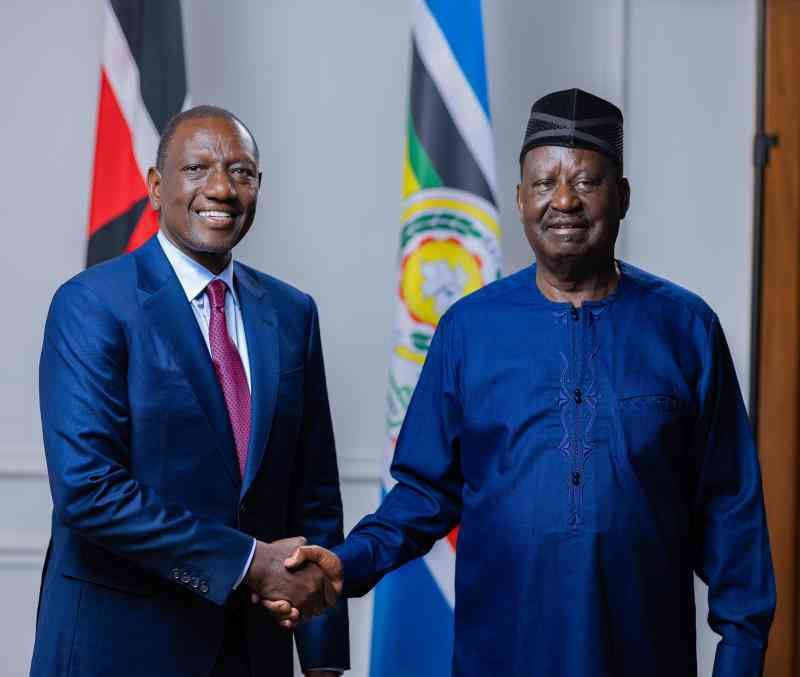 kafangi's tweet photo. Raila Odinga: The Art of Handshake

Lived it. Loved it. Rest in peace Baba https://t.co/snNmiVtLFu