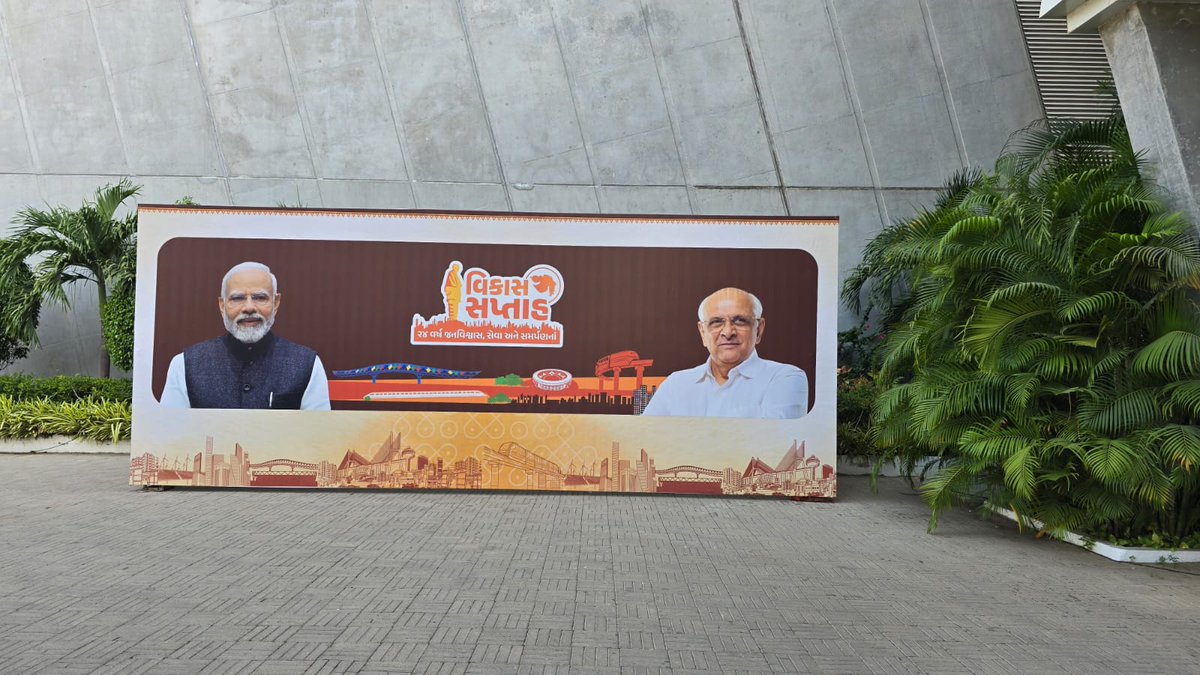 DrPayalPandit1's tweet image. #Saurashtra shining bright in the light of #Science this #Diwali! The ground breaking ceremony of District Science Centres #DSC at #Amreli, #Botad, #Surendranagar & #Morbi today at Mahatma Mandir by Hon'ble CM, Gujarat @CMOGuj is indeed shaping the new generation of #ViksitBharat