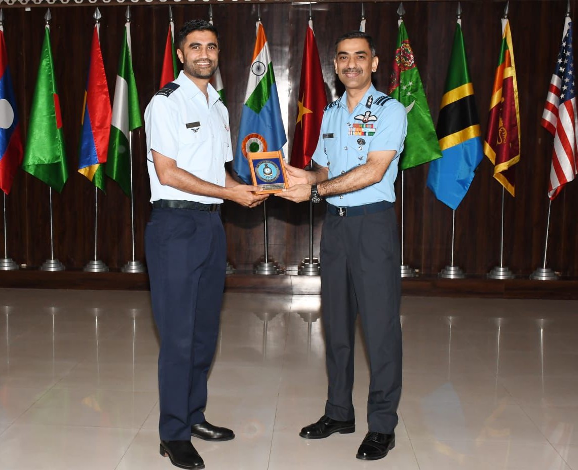 HQ_IDS_India's tweet image. Air Vice Marshal Sanjay Aswal, Deputy Commandant Air Force Academy, inaugurated the "General Rawat India Australia Young Officers Exchange Program GRIAYOEP-2025” at AFA, Dundigal. 15 Young Military Officers each from India and Australia are participating in GRIAYOEP-2025.
During…