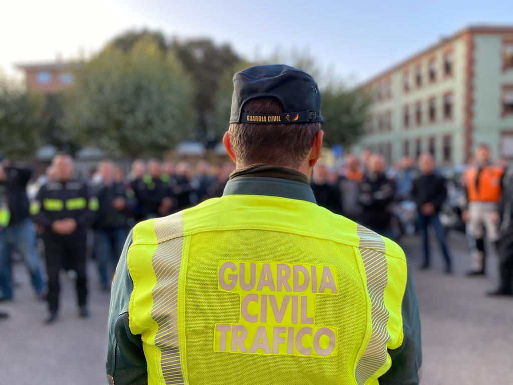 El alcohol al volante continúa siendo uno de los mayores factores de riesgo para la seguridad vial. 
Según la DGT, en #España se ha detectado un aumento del número de accidentes con víctimas  (al menos un conductor positivo) en los últimos 5 años. 

#SeguridadVialGC
