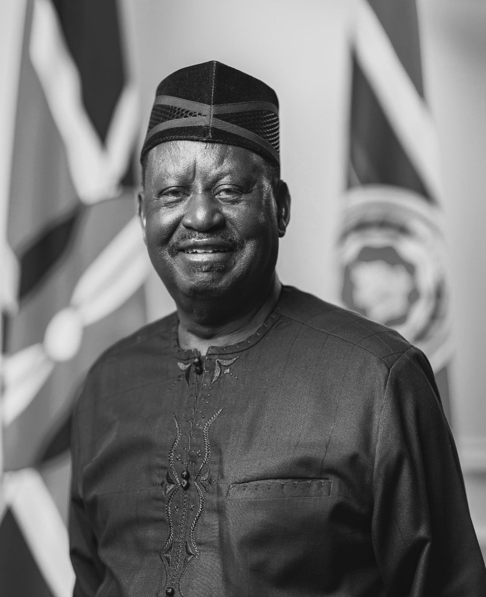 BREAKING NEWS: Former Kenyan Prime Minister Raila Odinga has passed away. 

Details to follow!

#Radio8UG