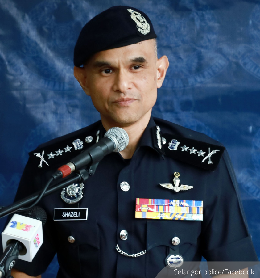 NewsBFM's tweet photo. Police say the suspect in the Bandar Utama school stabbing had feelings for the victim but never expressed them to her.

Emotional impulses and social media influence are believed to have driven the suspect’s actions, says Selangor Police Chief Shazeli Kahar.

🧵1 https://t.co/HEYCdYC14a